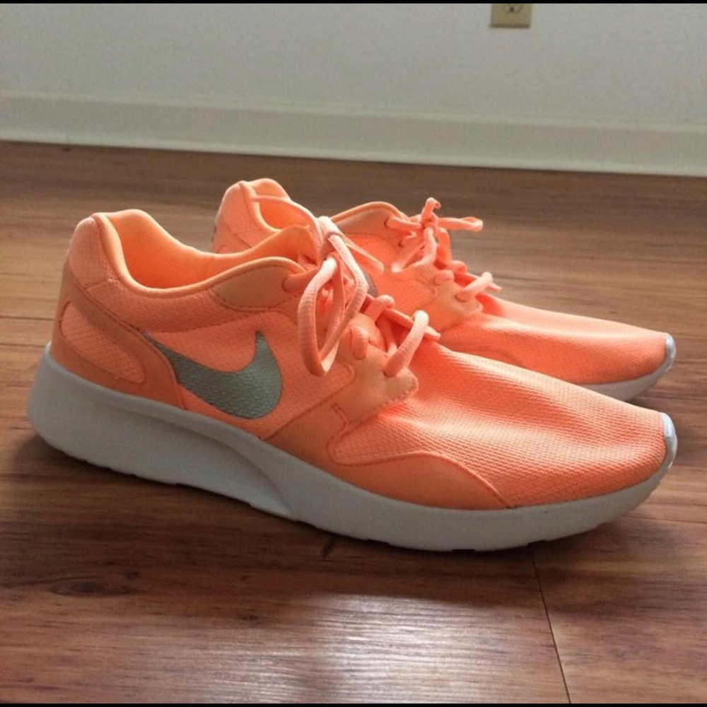 Nike Kaishi limited edition shoes
